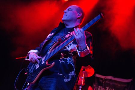 mike of space monkey tamworth midlands covers band with sei original bass