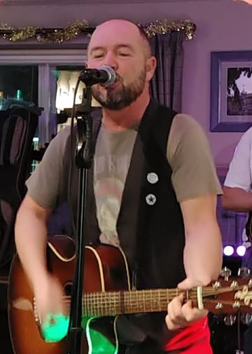 richard of space monkey solihull birmingham midlands covers band